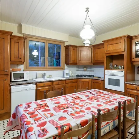 Well-appointed, 5-bedroom With A Swimming Pool And Wifi In Conca * كونكارنو