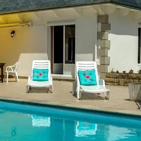 Well-appointed, 5-bedroom With A Swimming Pool And Wifi In Conca كونكارنو