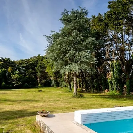 Well-appointed, 5-bedroom With A Swimming Pool And Wifi In Conca كونكارنو